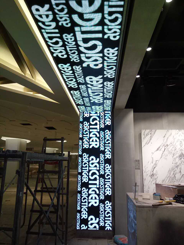 浙江杭州國大城市廣場(chǎng)室內(nèi)LED顯示屏由上海智彩科技設(shè)計(jì)、安裝 浙江杭州國大城市廣場(chǎng)室內(nèi)LED顯示屏由上海智彩科技設(shè)計(jì)、安裝